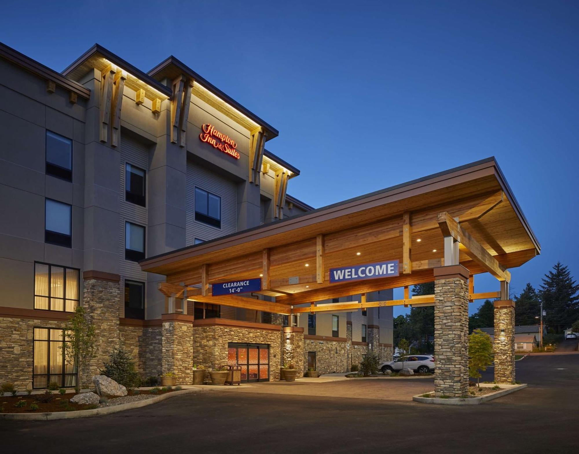 Hampton Inn & Suites Roseburg Exterior photo